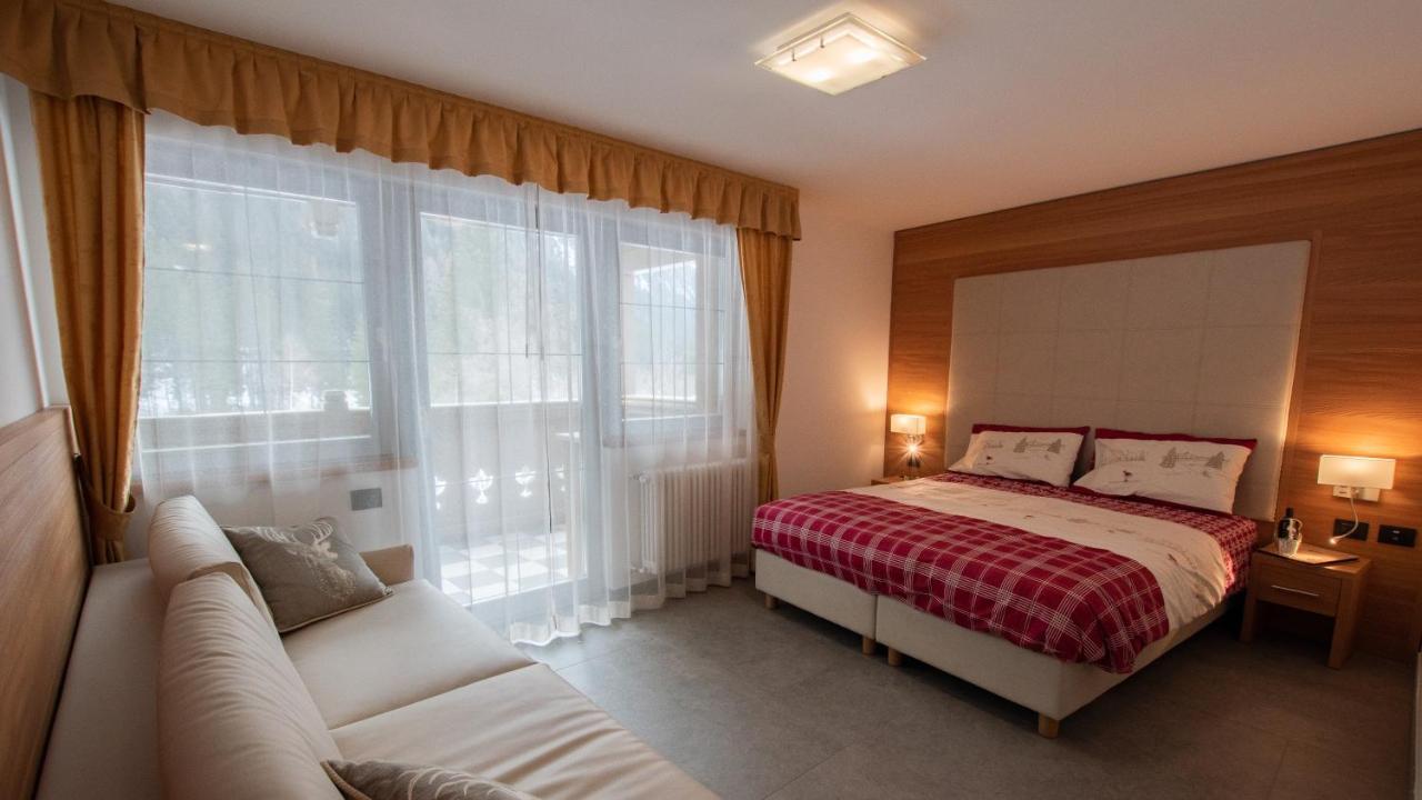 Hotel Diamant Park 캄피텔로디파사 외부 사진