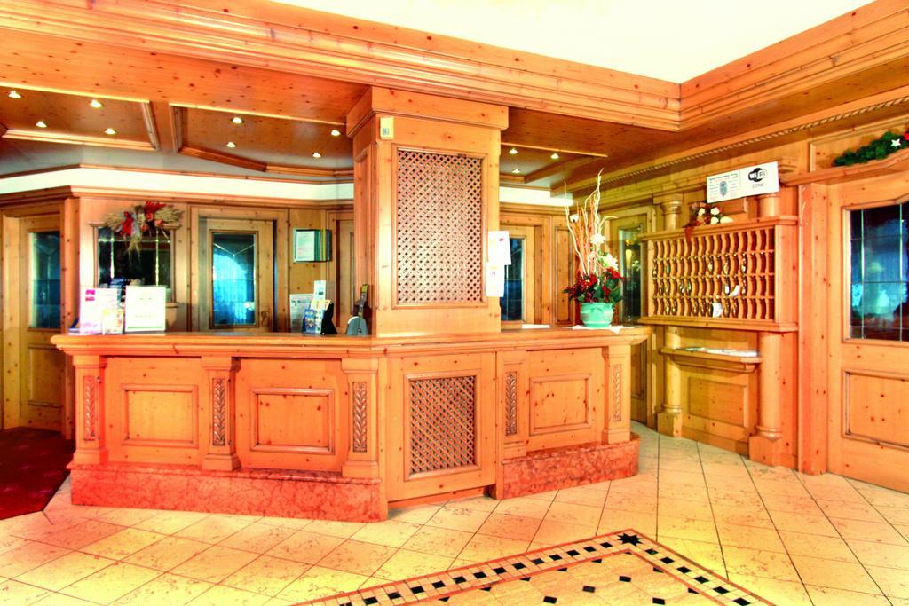 Hotel Diamant Park 캄피텔로디파사 외부 사진